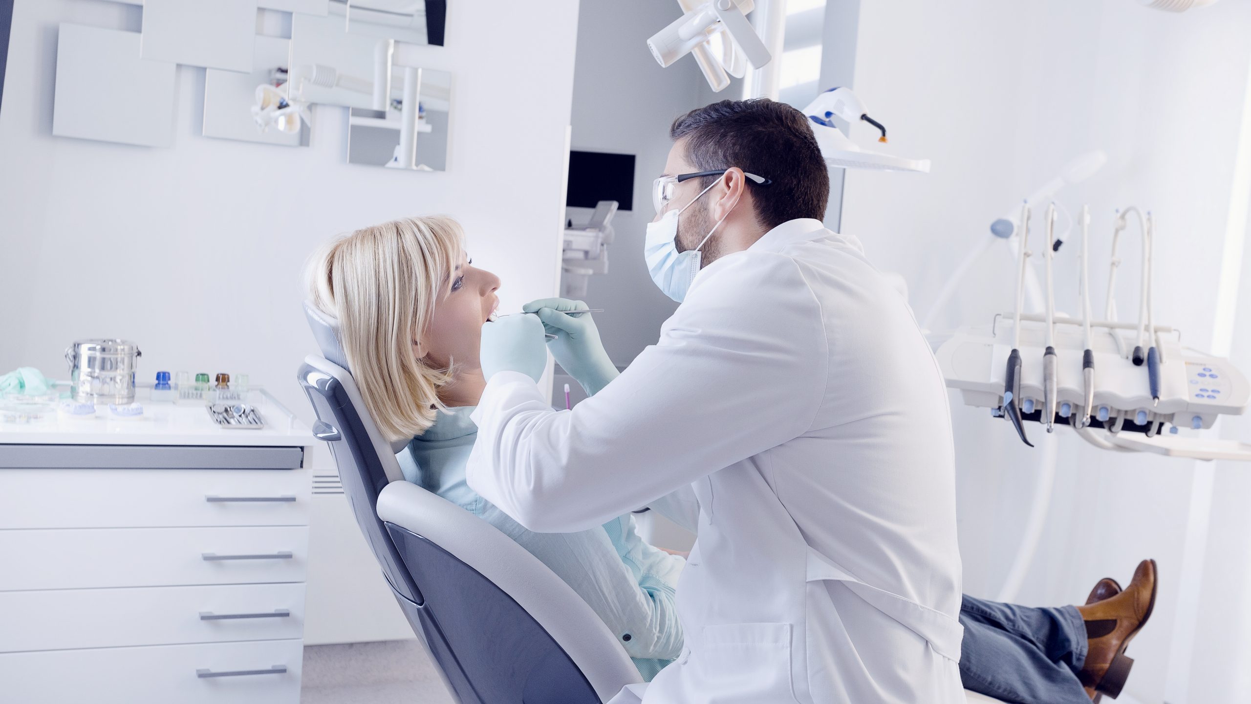 Dentist in Dundee, IL
